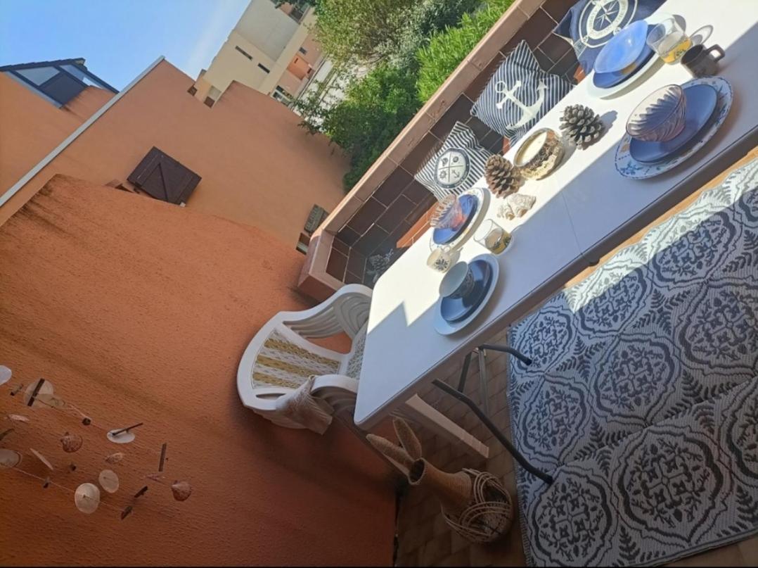 Appartement " Le Grand Bleu " A 3 Min De La Plage La Londe-les-Maures Kültér fotó